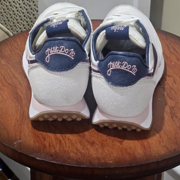 NIKE WAFFLE - Picture 2 of 5